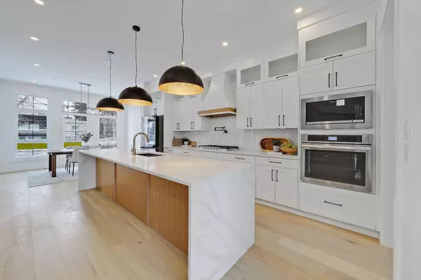 Calgary, AB T3E 3P1,3106 43 ST Southwest