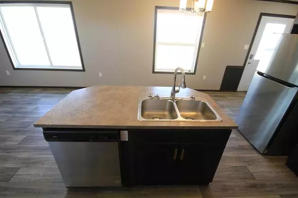 Taber, AB T1G 0G7,4821 72 AVE