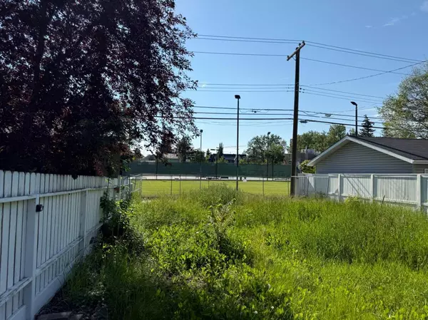 Calgary, AB T2M3J5,1125 7A ST Northwest