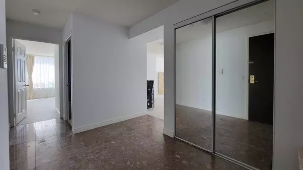 Toronto C14, ON M2N 7H7,18 PARKVIEW AVE #1606