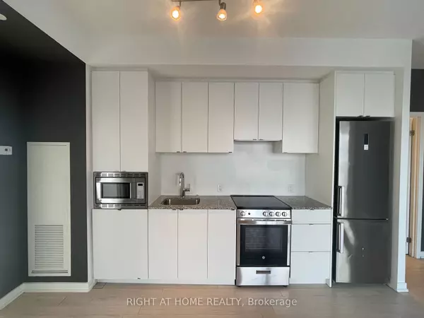 Toronto C01, ON M6K 0B2,49 East Liberty ST #2403