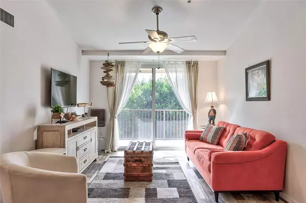 322 Villa Cir #322, Boynton Beach, FL 33435
