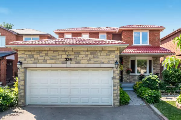 325 Harrowsmith DR, Mississauga, ON L5R 1P9