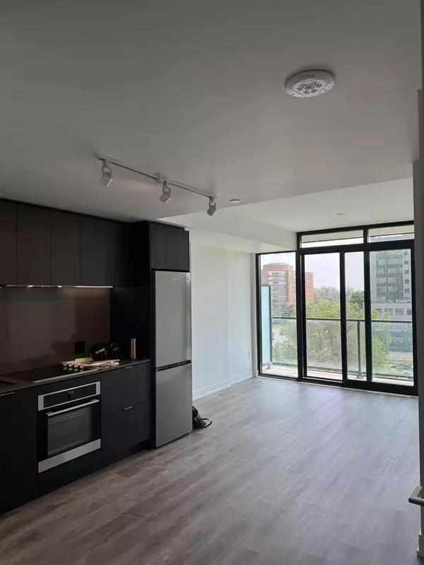 Mississauga, ON L5B 1H7,3009 Novar RD #516