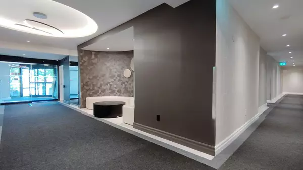 Mississauga, ON L5B 3Y4,550 Webb DR #2606