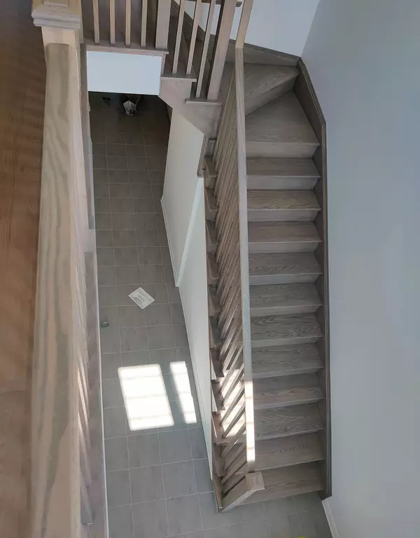 Mississauga, ON L5M 2S7,5202 Viola Desmond DR