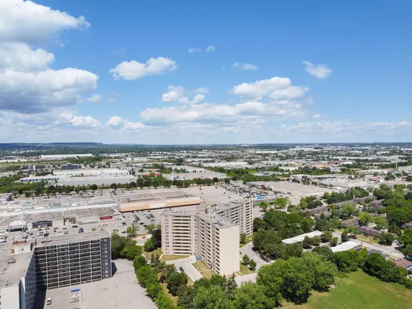 Burlington, ON L7N 3M2,700 Dynes RD #1103