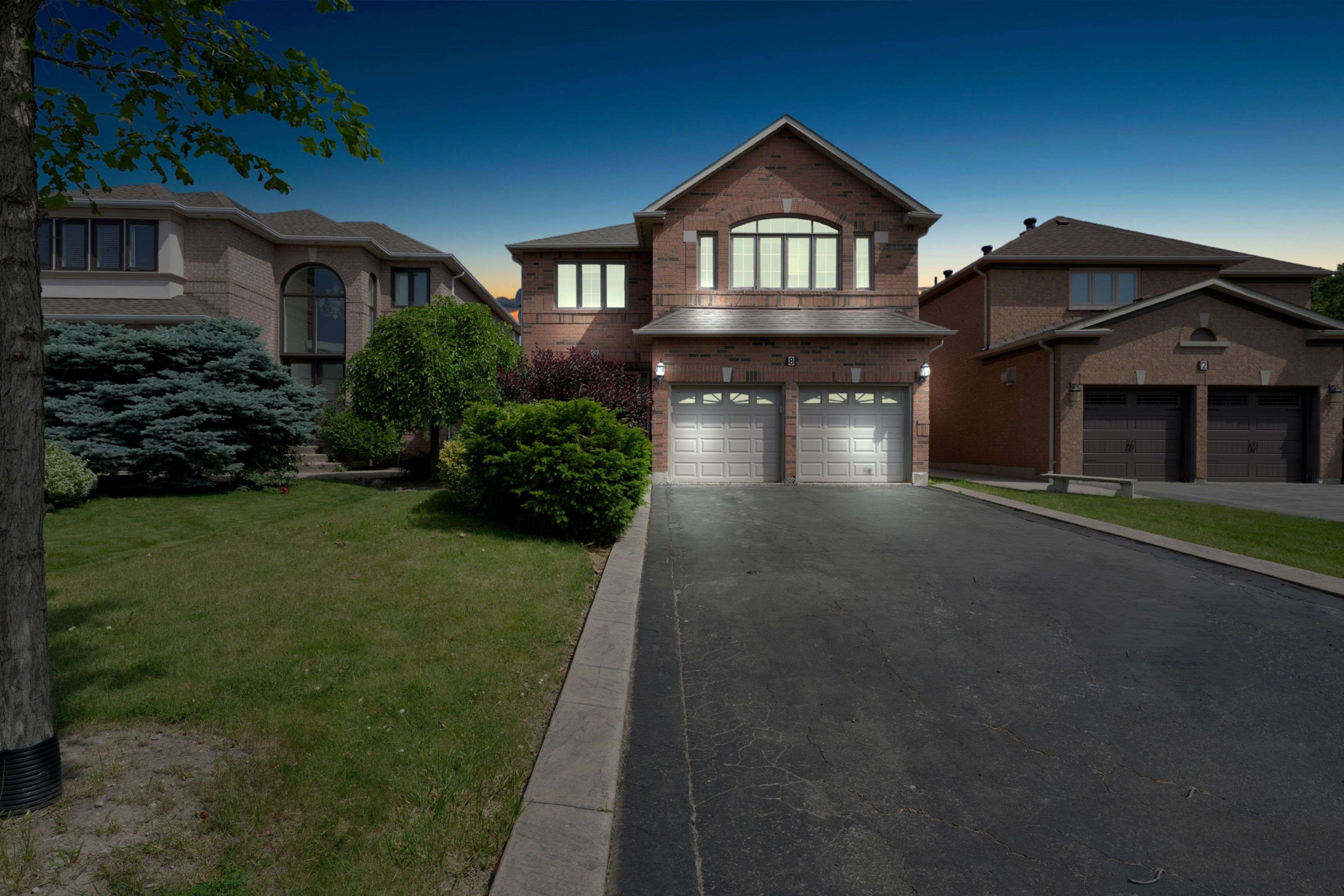 8 Pine Hollow CRES, Vaughan, ON L6A 2L6