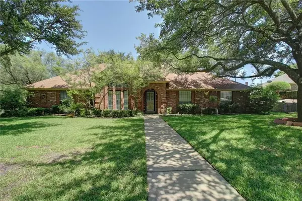 901 Thurman Street, Cleburne, TX 76033