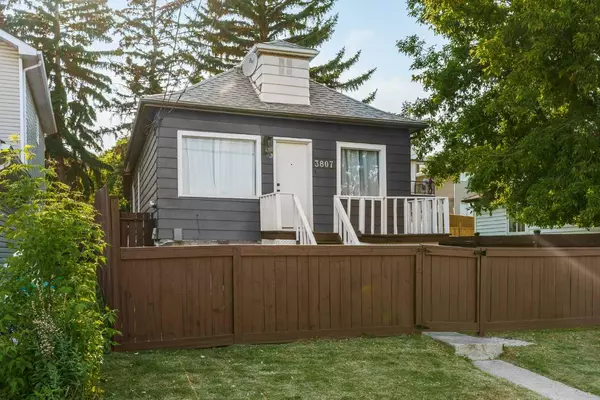 Calgary, AB T2E 3E1,3807 1 ST Northeast