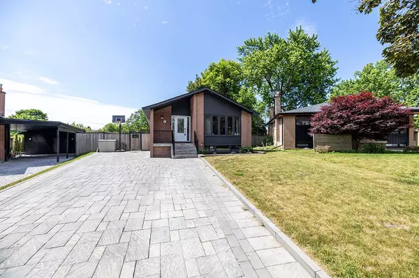 Pickering, ON L1W 1T3,854 Antonio ST