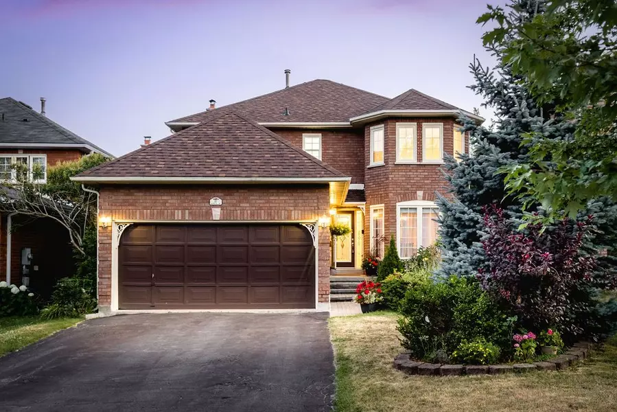 10 BARWICK DR, Barrie, ON L4N 6Z7
