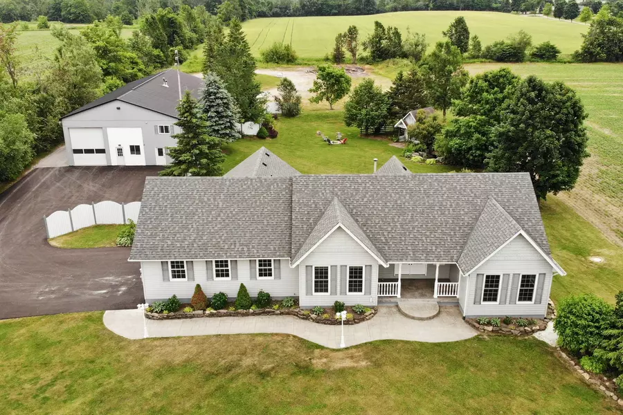 1042 Skyline RD, Kawartha Lakes, ON K0M 2M0