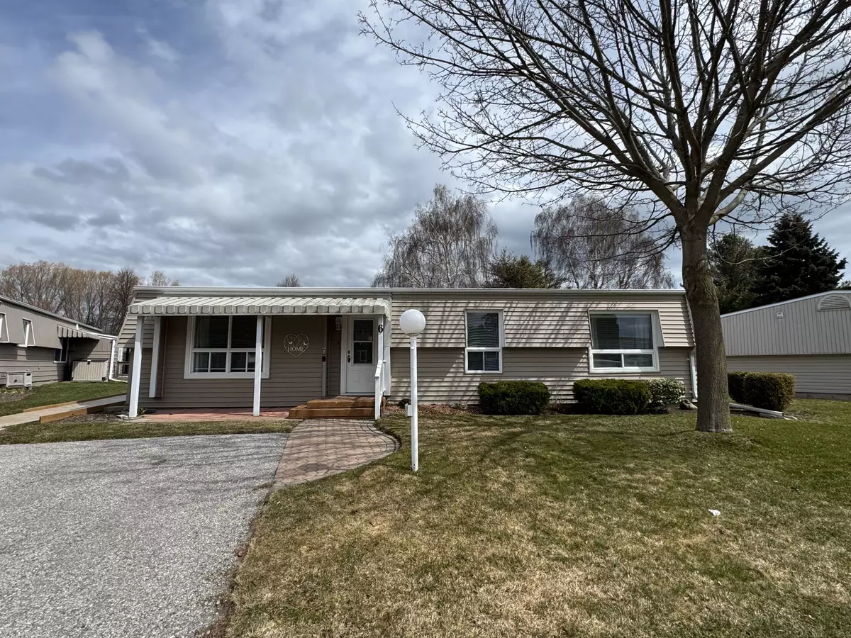 Clarington, ON L1B 1B9,6 The Cove RD