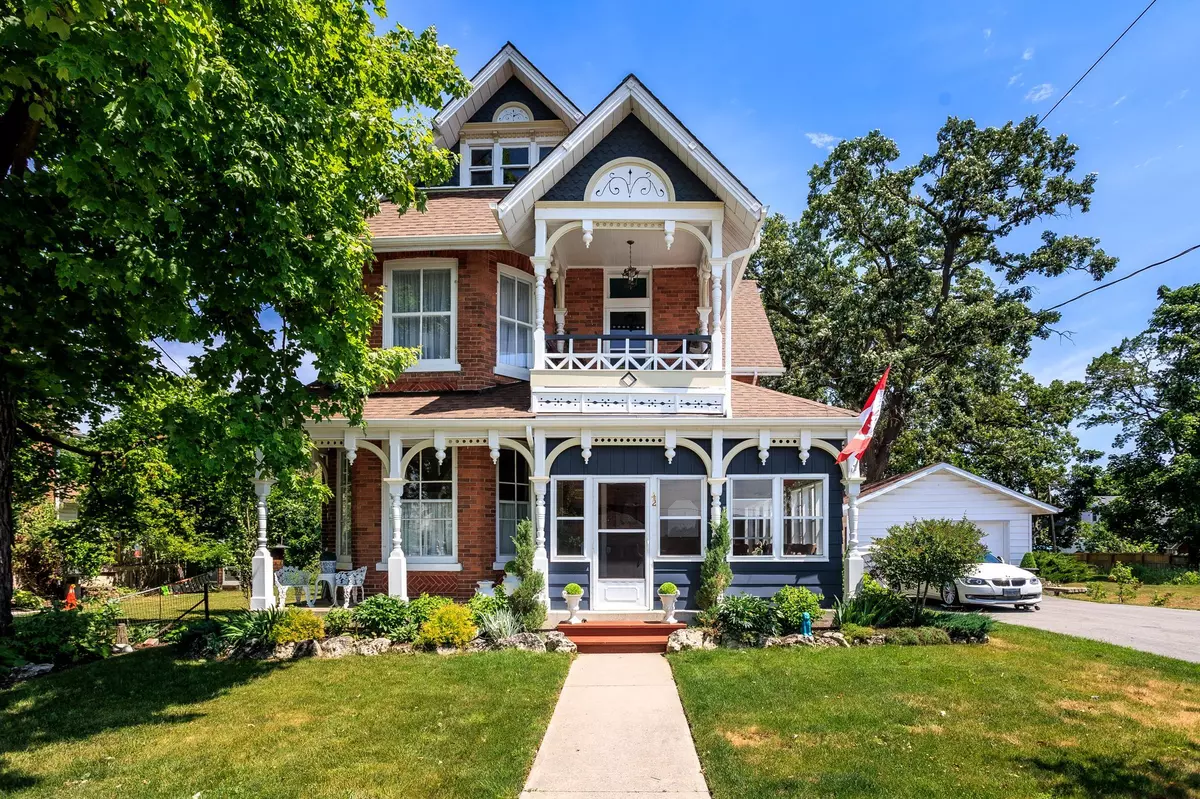 Kawartha Lakes, ON K0M 1N0,42 Oak ST
