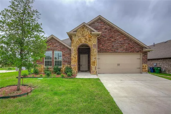 203 Gatecrest Drive, Fate, TX 75087