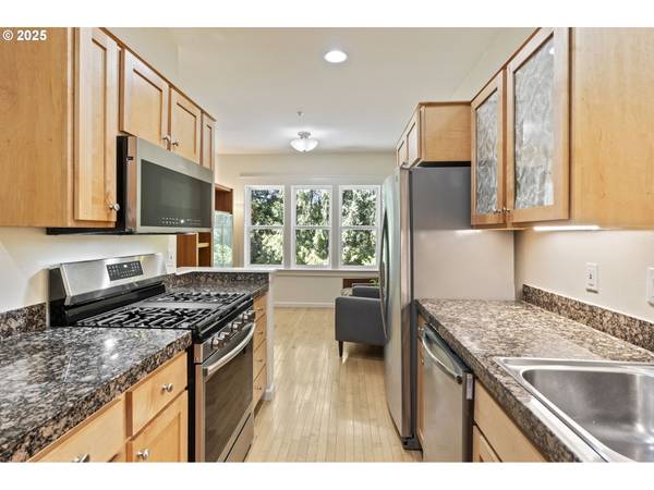 Portland, OR 97219,7909 SW 31ST AVE #6