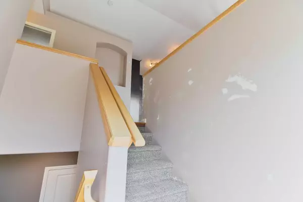 Lethbridge, AB T1H 5N8,49 Dorothy Gentleman CRES N