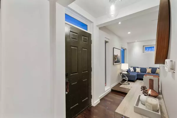 Calgary, AB T2T 0E8,1918 17 AVE Southwest