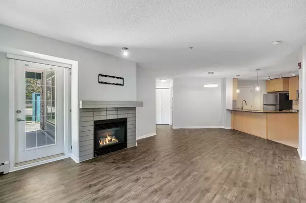 Calgary, AB T3E7N2,30 Richard CT Southwest #134