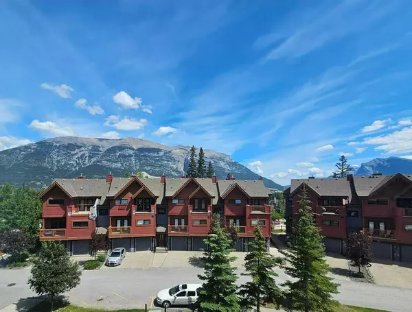 Canmore, AB T1W3M8,80 Dyrgas Gate #710