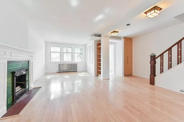 Toronto C10, ON M4S 1M1,182 Belsize DR