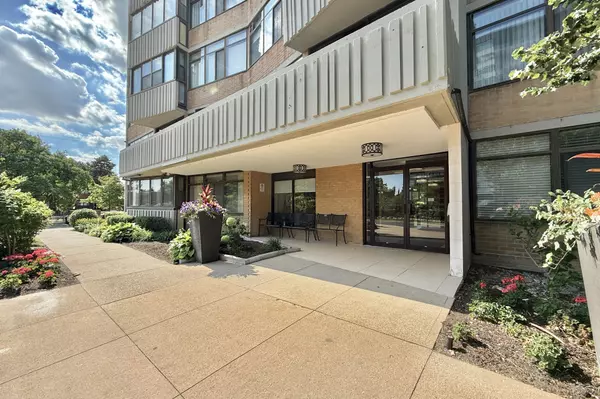 Toronto C07, ON M2R 3K1,1201 Steeles AVE W #501
