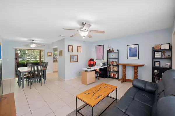 Tamarac, FL 33319,5618 NW 49th Ave