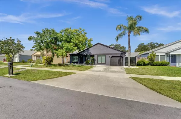 961 SW 134th Ave, Davie, FL 33325