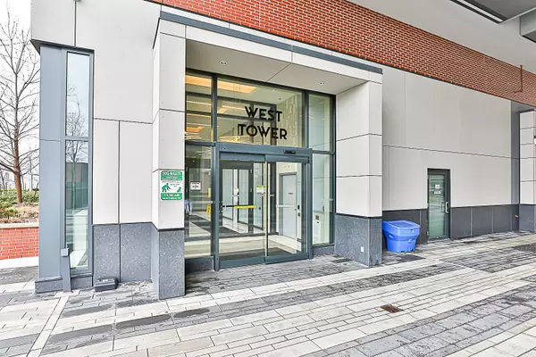 Vaughan, ON L6A 5A7,99 Eagle Rock WAY #226