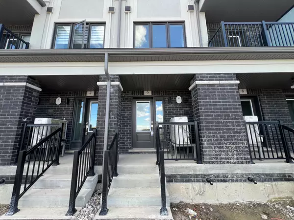 6 Matawin LN, Richmond Hill, ON L4B 0H8