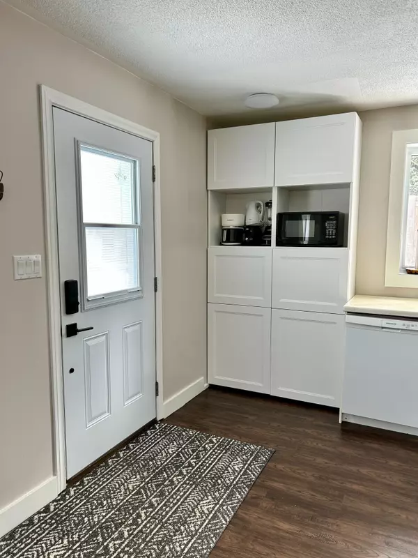 Saugeen Shores, ON N0H 2C4,816 River ST E