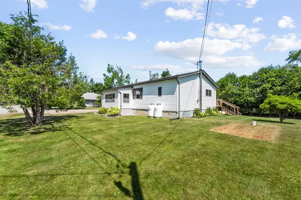Kawartha Lakes, ON K6H 5R6,13 Leaf ST