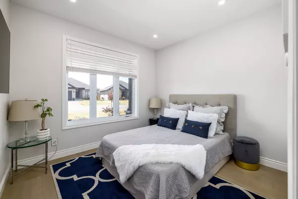 Belleville, ON K8N 0R4,6 Raycroft DR