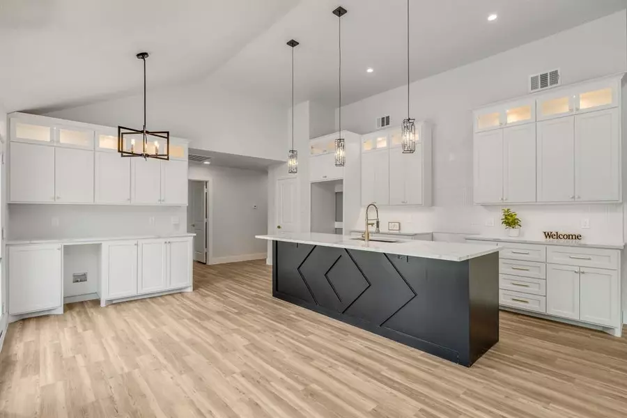 2418 Lyola Street, Dallas, TX 75241
