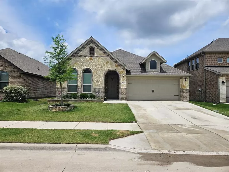 11752 Pistachio Trail, Fort Worth, TX 76108