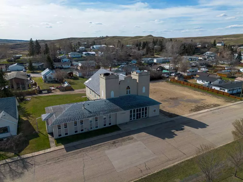 214 Bruce AVE, Carbon, AB T0M0L0