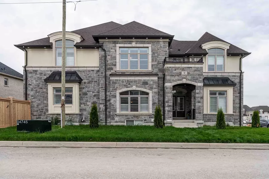 9 Cranley RD, East Gwillimbury, ON L9N 0T7