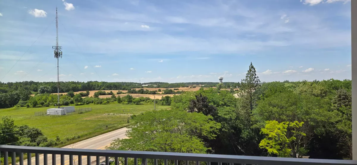 Oakville, ON L6H 0X1,3240 William Coltson AVE #617