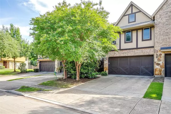 942 Brook Forest Lane, Euless, TX 76039