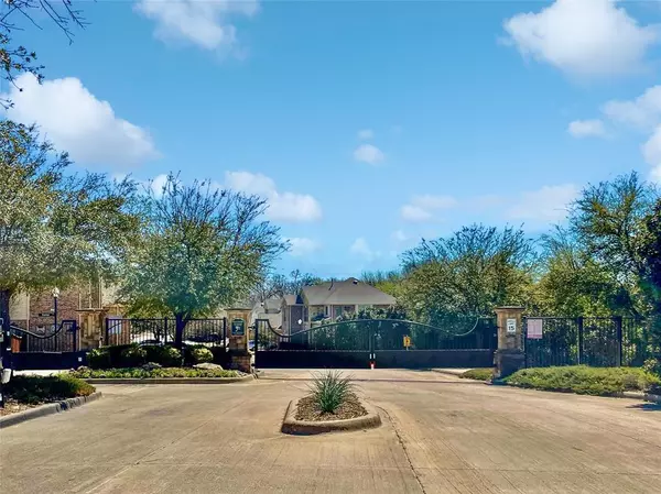 Euless, TX 76040,3536 Treetop Drive