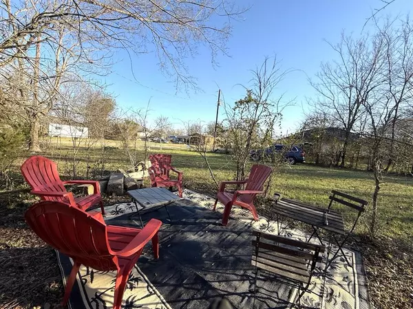 West Tawakoni, TX 75474,909 Redoak Drive