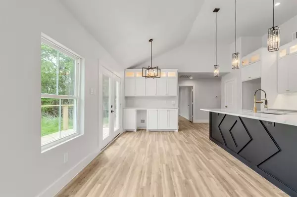 Dallas, TX 75241,2418 Lyola Street