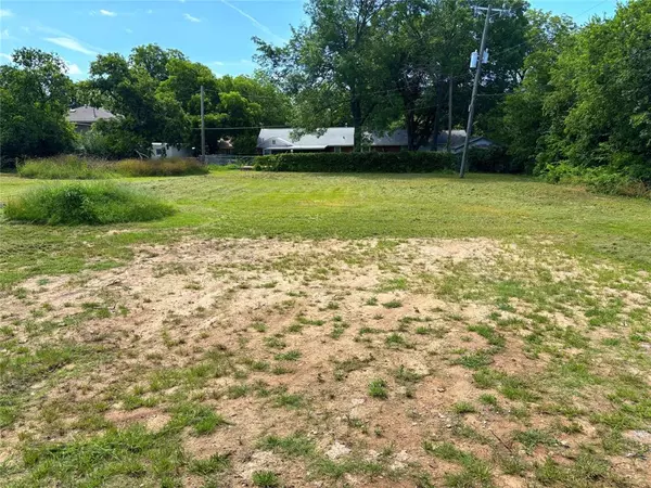 Bowie, TX 76230,803 Hulme Street