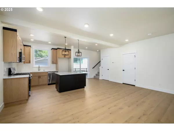 Newberg, OR 97132,3233 PROVINCE CT