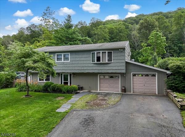 49 Edison Ave, Ogdensburg Boro, NJ 07439