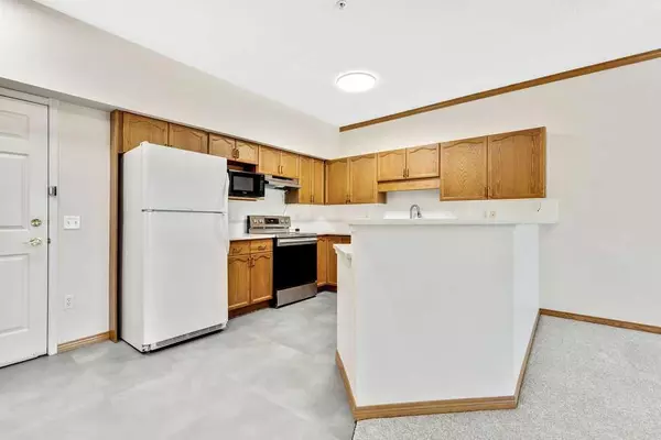 Calgary, AB T3E 7G7,200 Lincoln WAY Southwest #310
