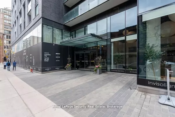 Toronto C08, ON M5A 1E5,158 Front ST E #706