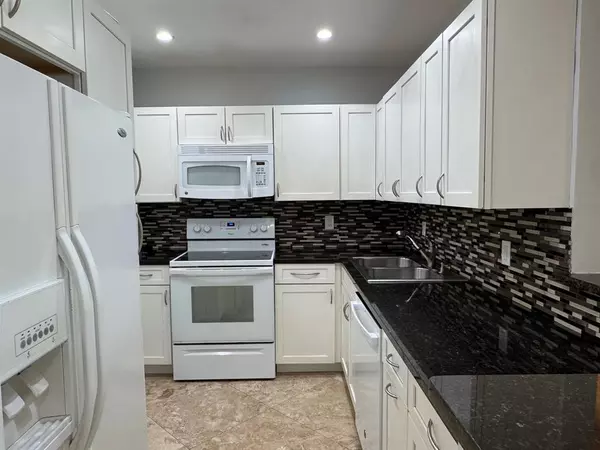 Fort Lauderdale, FL 33308,5700 NE 22nd Way #328
