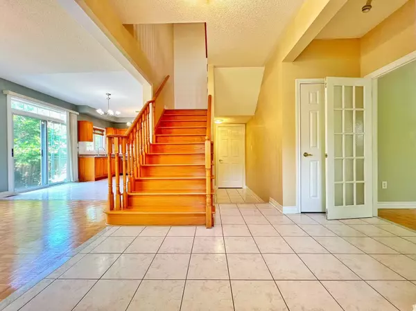 Vaughan, ON L4H 2J5,64 Keegan CRES